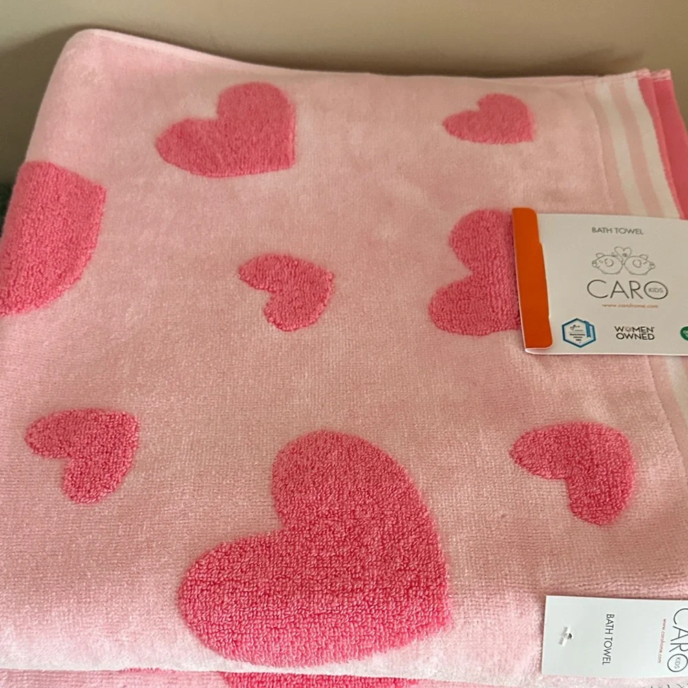 Caro Kids 2 Bath Towels & 5 Washcloths Vibrant Pink Hearts 💕 NEW!